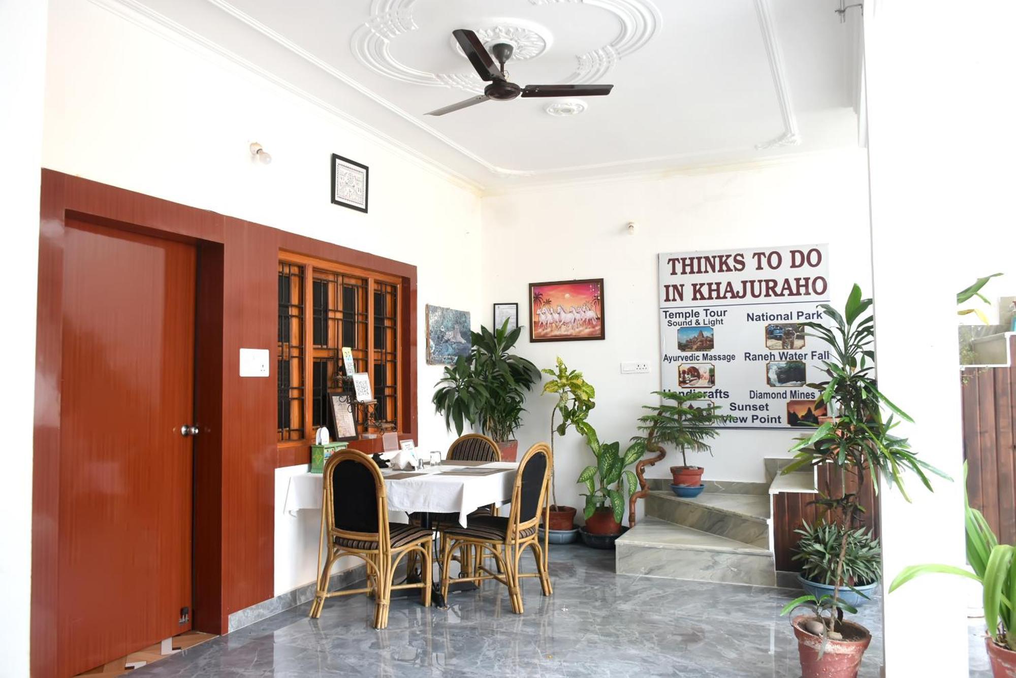 Khajuraho Glory Homestay Exteriér fotografie